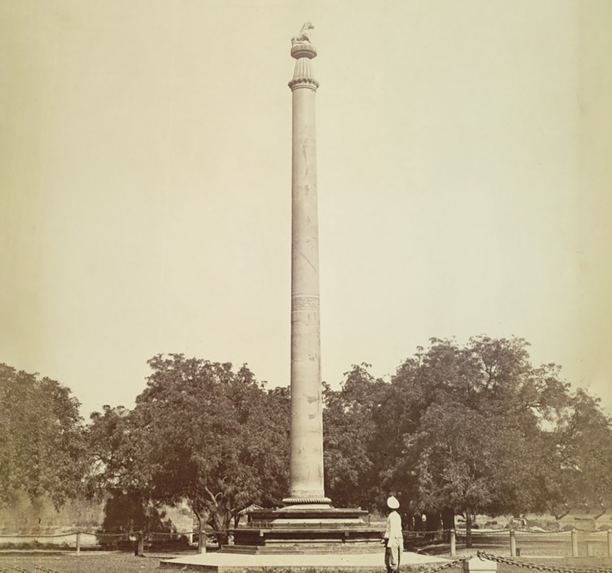 Ashoka pillar at sarnath hi-res stock photography and images - Alamy
