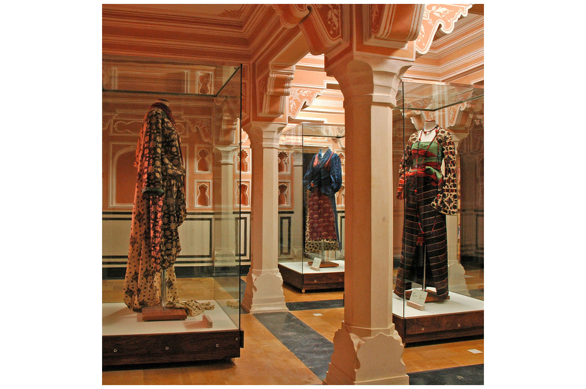 Photograph of textile exhibhits on mannequins inside the Bakst room of Anokhi Museum in Jaipur