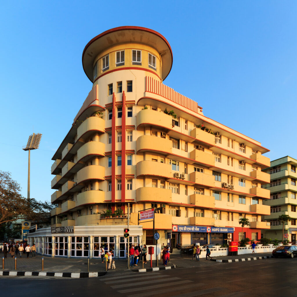 Art Deco Building at the Marine Drive. Photograph: A Savin, Wikimedia Commons